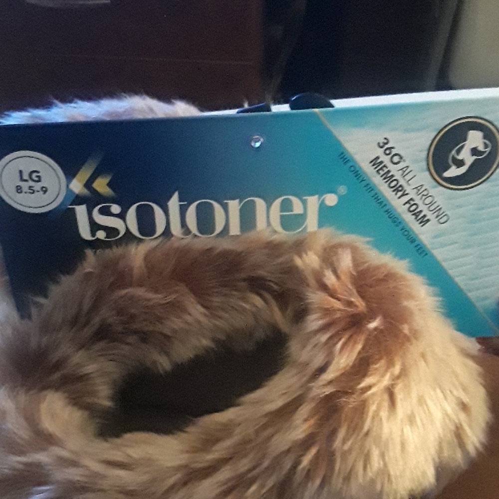 COPY - Isotoner  Slippers
